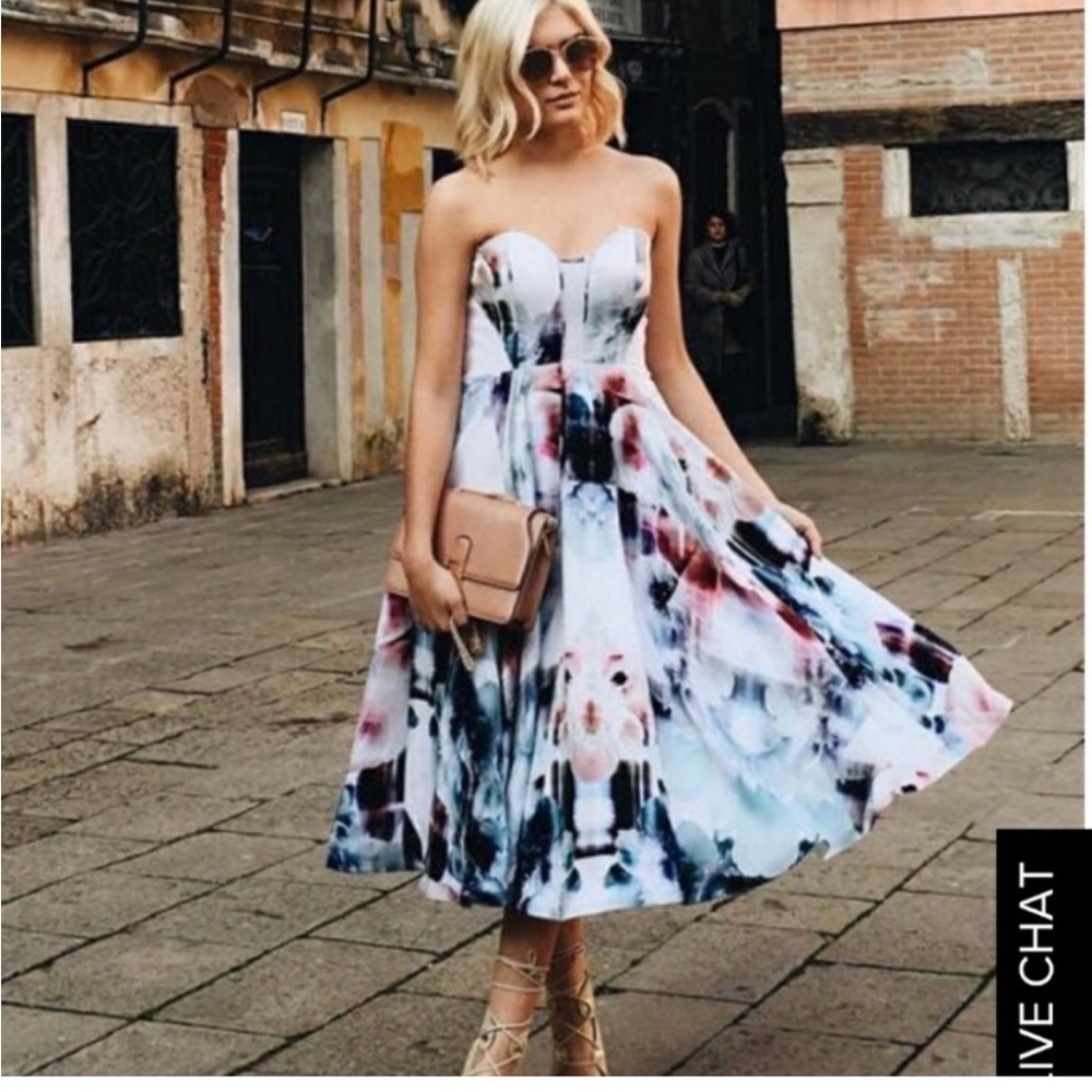 Lulus strapless dress floral but has attachable straps! STUNNING!!